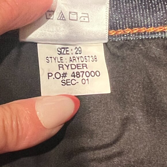 Joe's Jeans Curvy Bootcut Med Wash 29x32 Like new - Picture 13 of 13